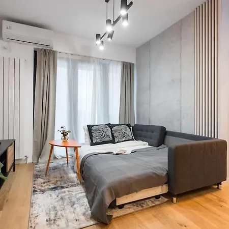 Sunny 2br Flat - Location - Charming Balcony Apartman Bukarest