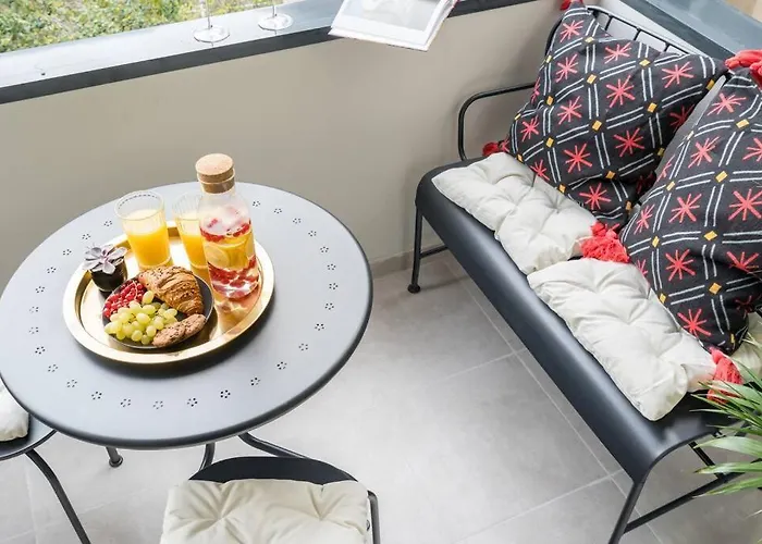 Apartament Sunny 2br Flat - Location - Charming Balcony Bucureşti