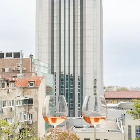 Sunny 2br Flat - Location - Charming Balcony דירה