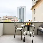 Sunny 2br Flat - Location - Charming Balcony
