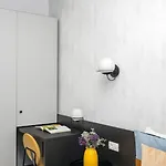 Sunny 2br Flat - Location - Charming Balcony Bukarest