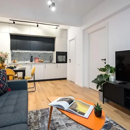 Sunny 2br Flat - Location - Charming Balcony * Boekarest