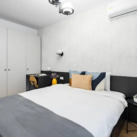 Apartment Sunny 2br Flat - Location - Charming Balcony