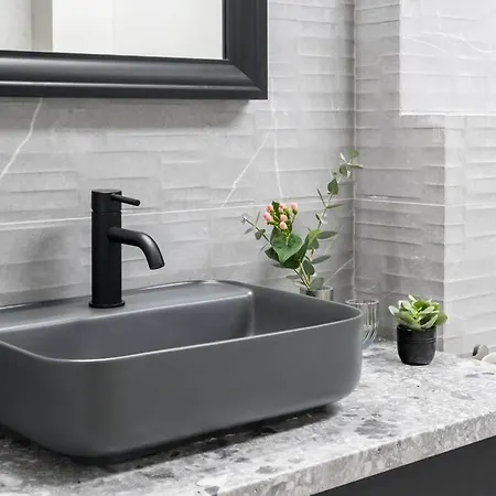 Sunny 2br Flat - Location - Charming Balcony Bucarest