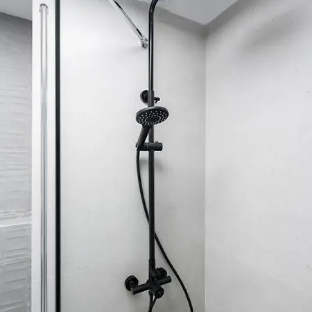 Sunny 2br Flat - Location - Charming Balcony *