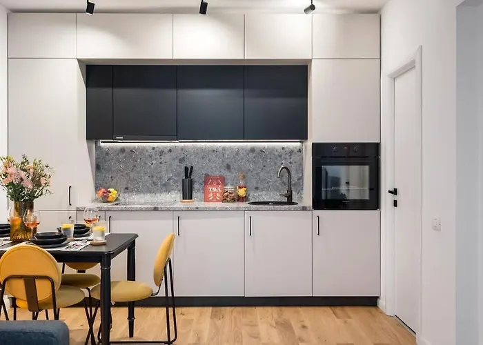 Sunny 2br Flat - Location - Charming Balcony Διαμέρισμα Βουκουρέστι