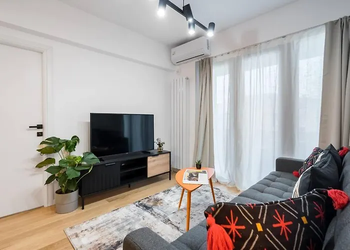 Sunny 2br Flat - Location - Charming Balcony Bukarest