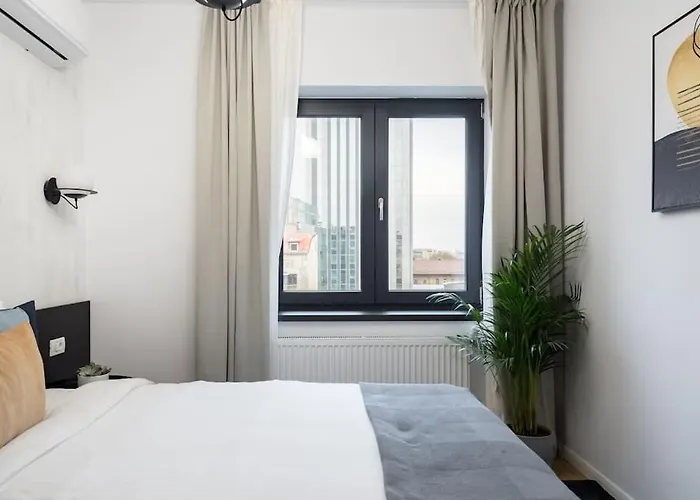 Apartment Sunny 2br Flat - Location - Charming Balcony *
