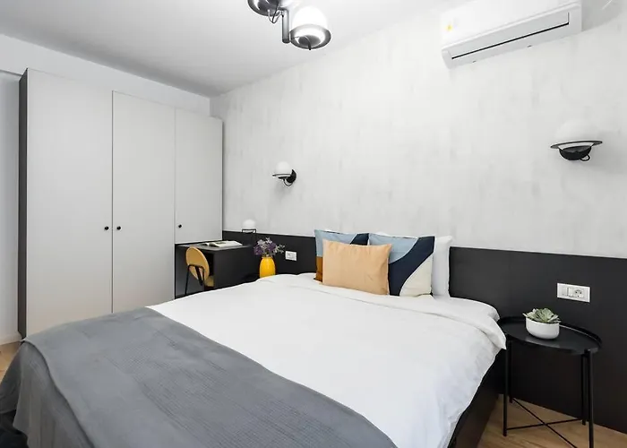 Διαμέρισμα Sunny 2br Flat - Location - Charming Balcony