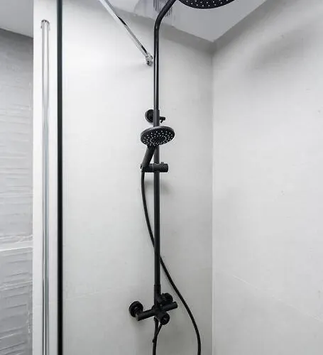 Sunny 2br Flat - Location - Charming Balcony *