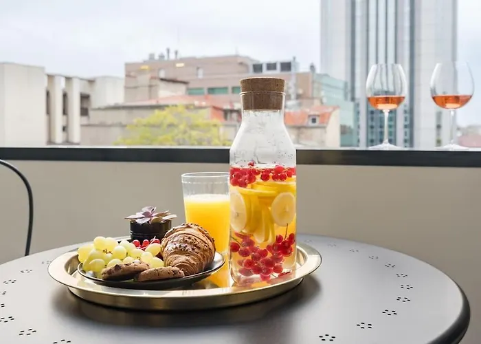 Apartment Sunny 2br Flat - Location - Charming Balcony *