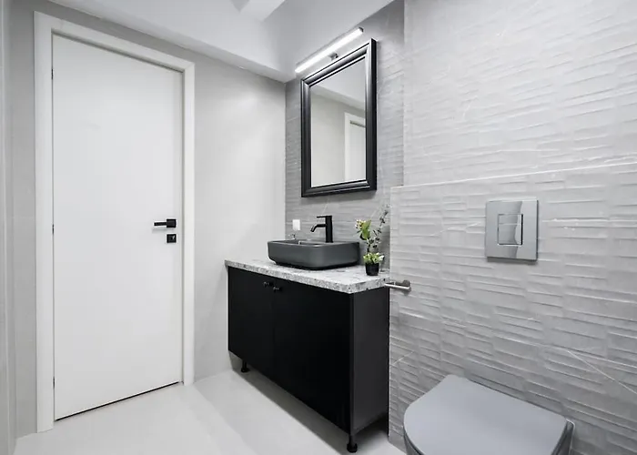 Apartment Sunny 2br Flat - Location - Charming Balcony