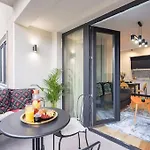 Sunny 2br Flat - Location - Charming Balcony شقة *